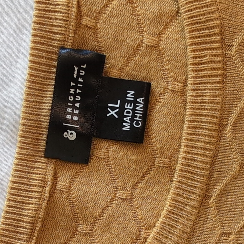 Bright and Beautiful EUC Honeybee Cropped Golden Lightweight Sweater 3/4 Sleeve - Picture 7 of 11